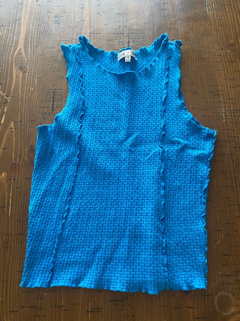 Sleeveless Textured Crop Top in Bright Blue - Unbranded